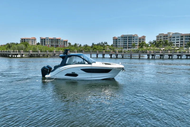 Slide: The Image of Sea Ray 370 SUNDANCER OUTBOARD 2024 - 2