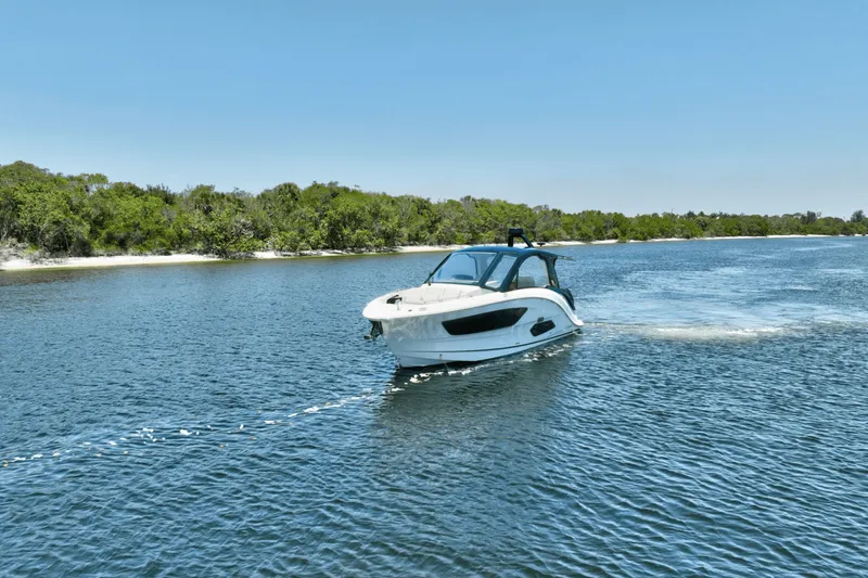 Slide: The Image of Sea Ray 370 SUNDANCER OUTBOARD 2024 - 37