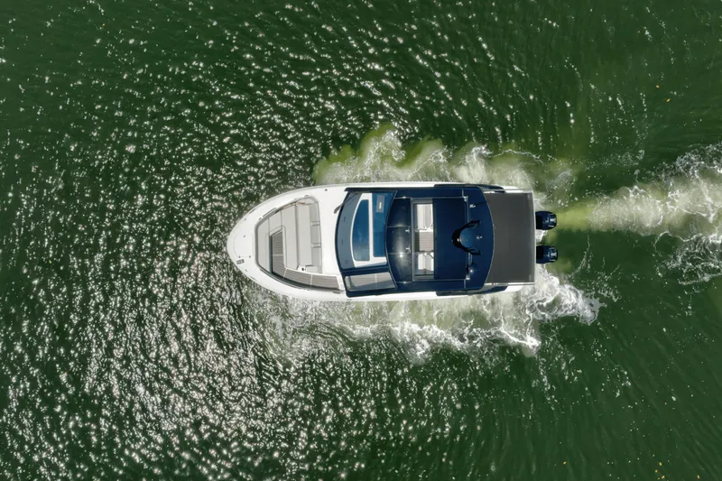 Slide: The Image of Sea Ray 370 SUNDANCER OUTBOARD 2024 - 47
