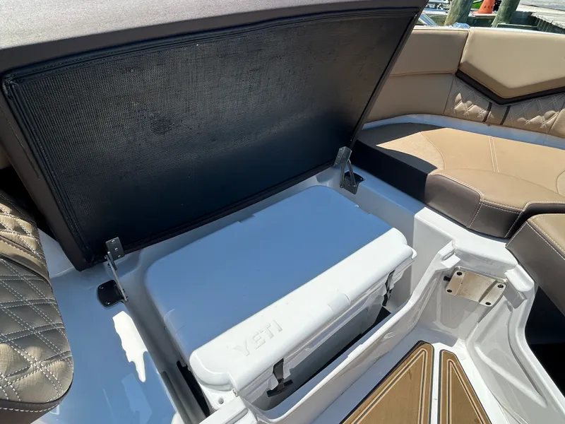 Slide: The Image of Monterey ELITE 30 2025 - 45