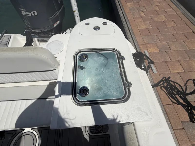 Slide: The Image of Sea Fox 248 COMMANDER 2021 - 14