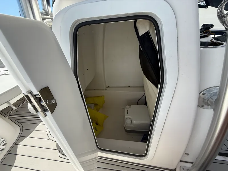 Slide: The Image of Sea Fox 248 COMMANDER 2021 - 8