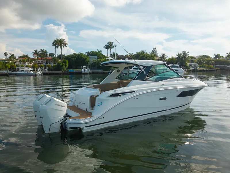 Slide: The Image of Sea Ray Sundancer 320 Outboard 2026 - 3