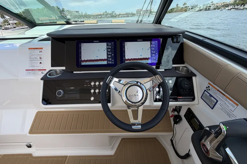 Slide: The Image of Sea Ray Sundancer 320 Outboard 2026 - 47