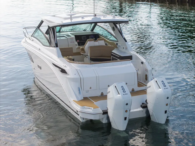 Slide: The Image of Sea Ray Sundancer 320 Outboard 2026 - 11