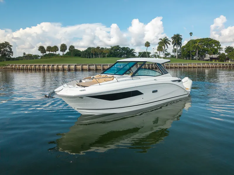 Slide: The Image of Sea Ray Sundancer 320 Outboard 2026 - 1