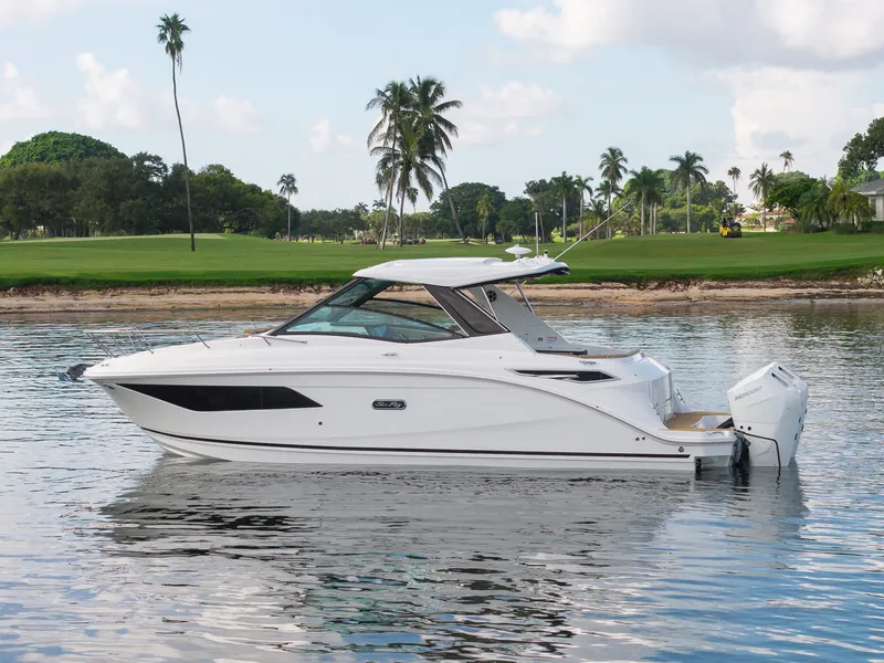 The Image of Sea Ray Sundancer 320 Outboard 2026 - 0