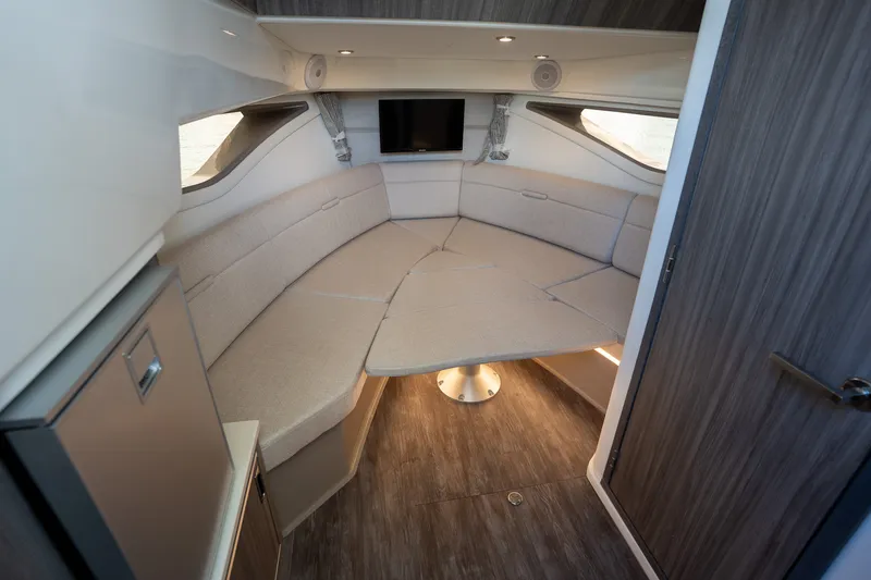 Slide: The Image of Sea Ray Sundancer 320 Outboard 2026 - 17