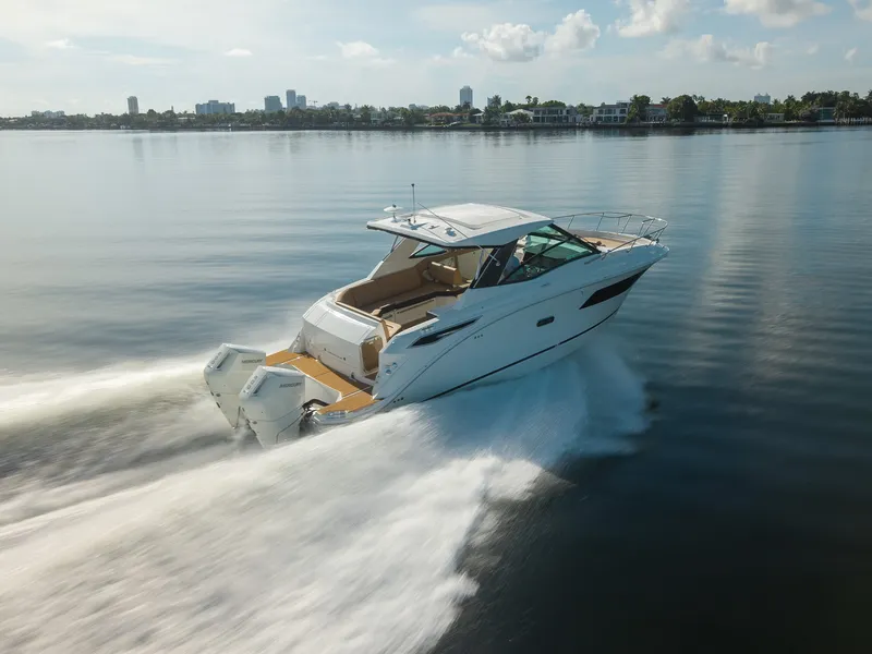 Slide: The Image of Sea Ray Sundancer 320 Outboard 2026 - 8