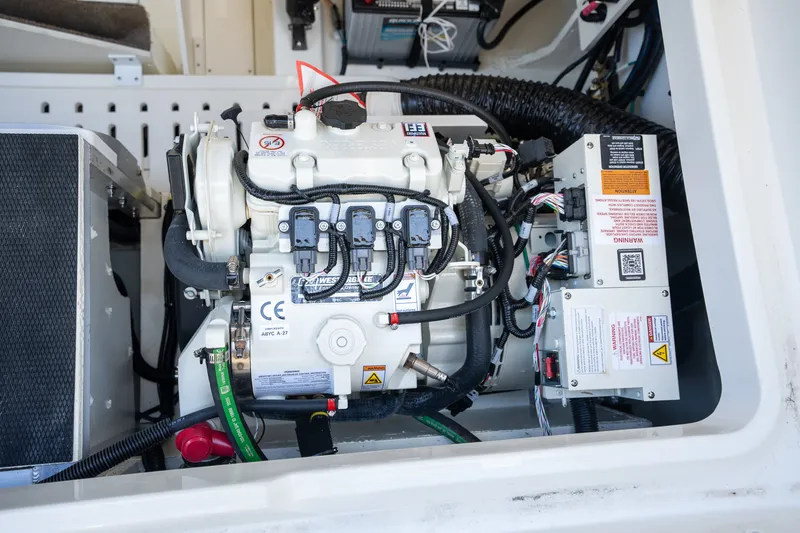 Slide: The Image of Sea Ray Sundancer 320 Outboard 2026 - 13