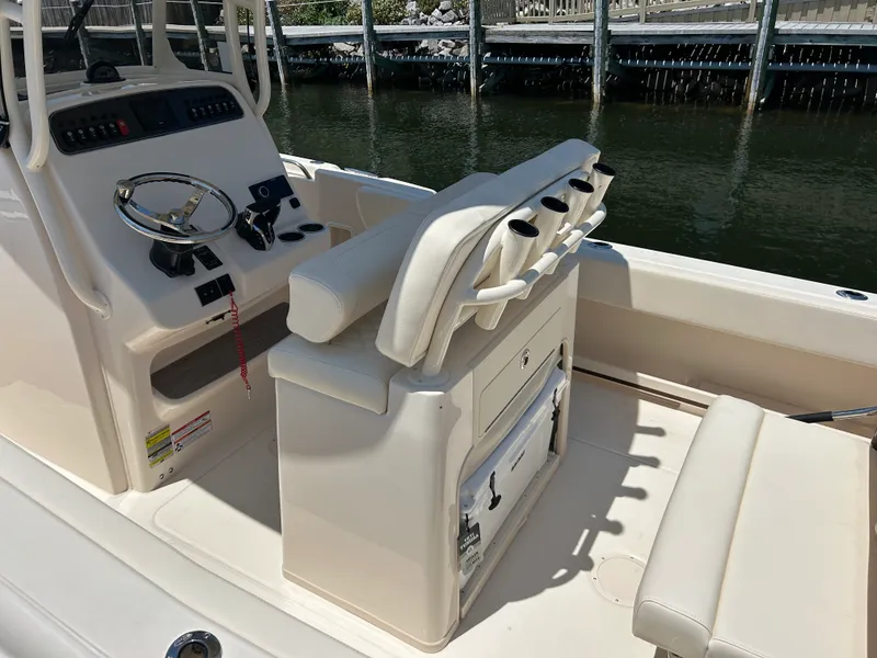Slide: The Image of Grady-White Fisherman 257 2026 - 10