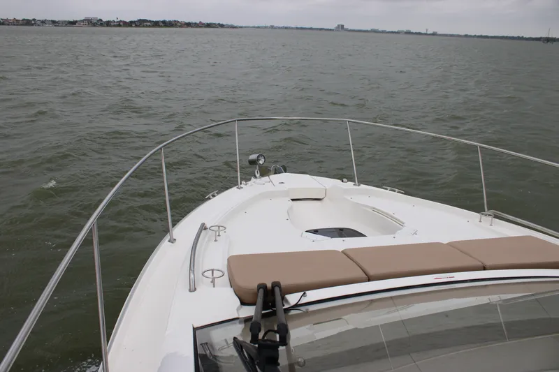 Slide: The Image of Sea Ray 350 2018 - 71