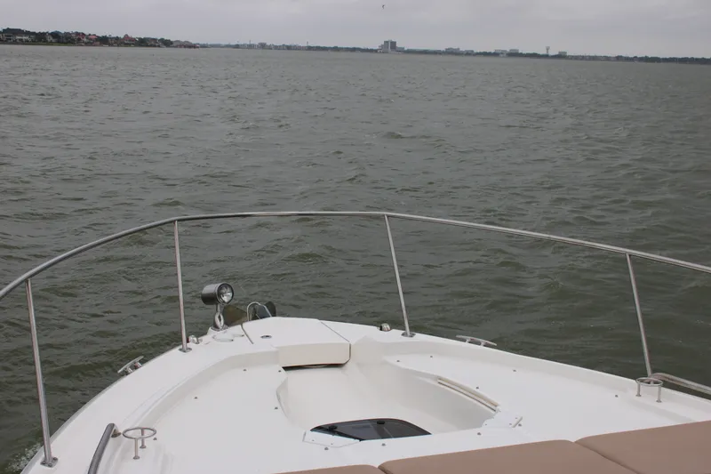 Slide: The Image of Sea Ray 350 2018 - 72