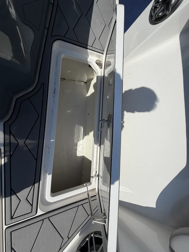 Slide: The Image of Fountain 38 SC 2023 - 34