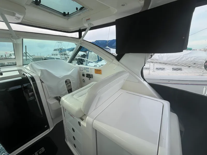 Slide: The Image of Tiara 3600 OPEN 2006 - 18
