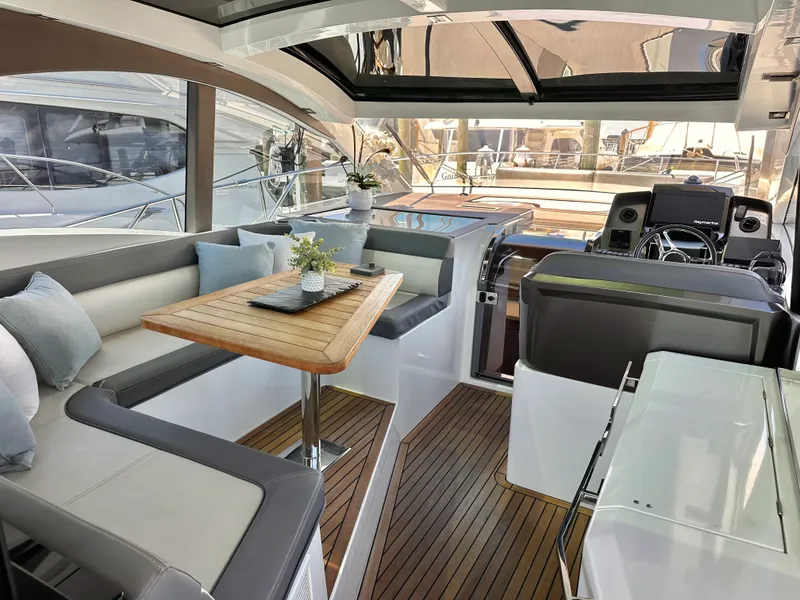 Slide: The Image of Galeon 485 HTS 2019 - 11