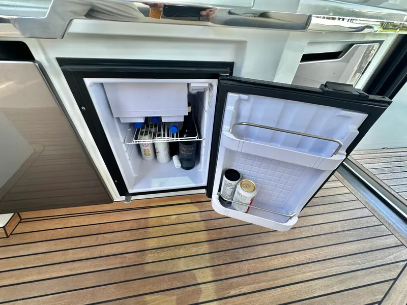 Slide: The Image of Galeon 485 HTS 2019 - 16
