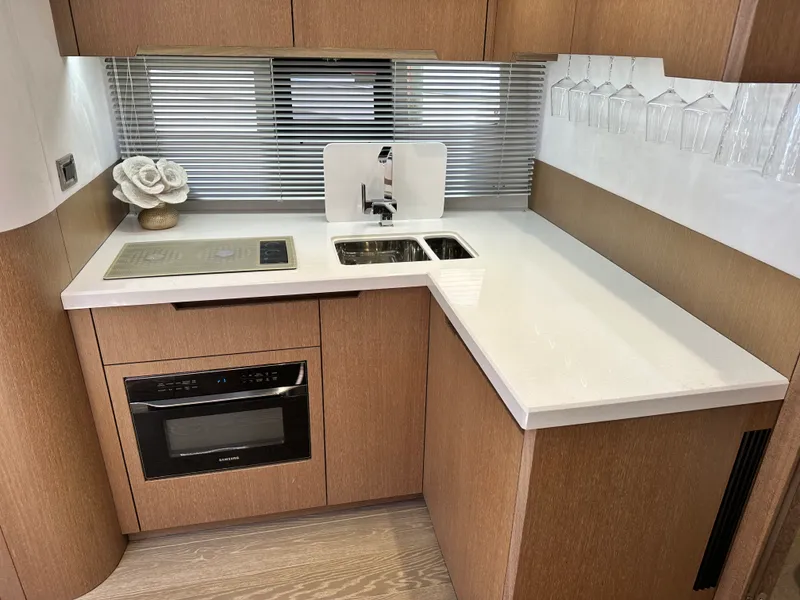 Slide: The Image of Galeon 485 HTS 2019 - 27