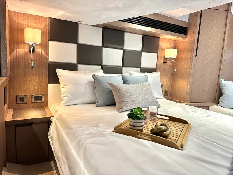 Slide: The Image of Galeon 485 HTS 2019 - 38