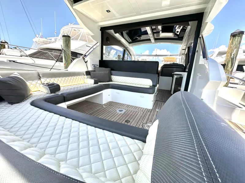 Slide: The Image of Galeon 485 HTS 2019 - 6