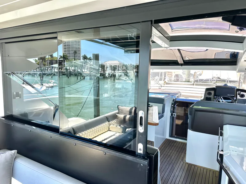 Slide: The Image of Galeon 485 HTS 2019 - 9