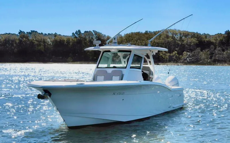 Slide: The Image of Scout 330 LXF 2021 - 2