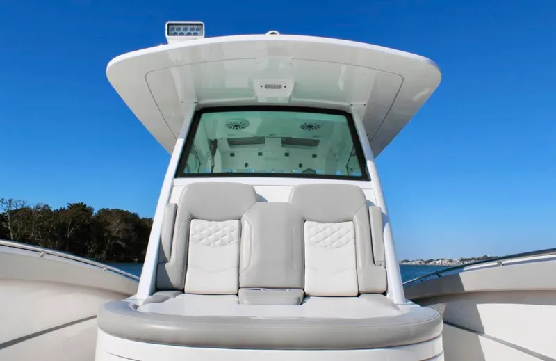 Slide: The Image of Scout 330 LXF 2021 - 20
