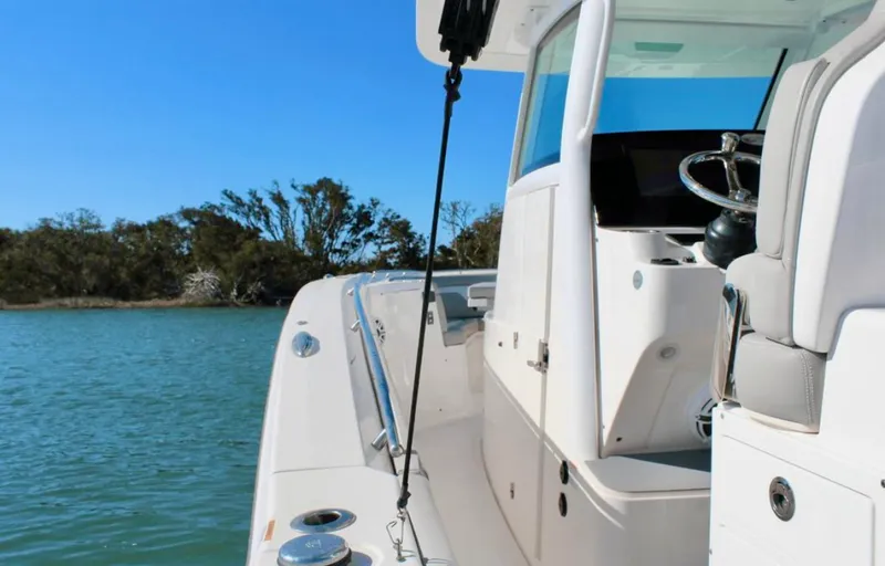 Slide: The Image of Scout 330 LXF 2021 - 30