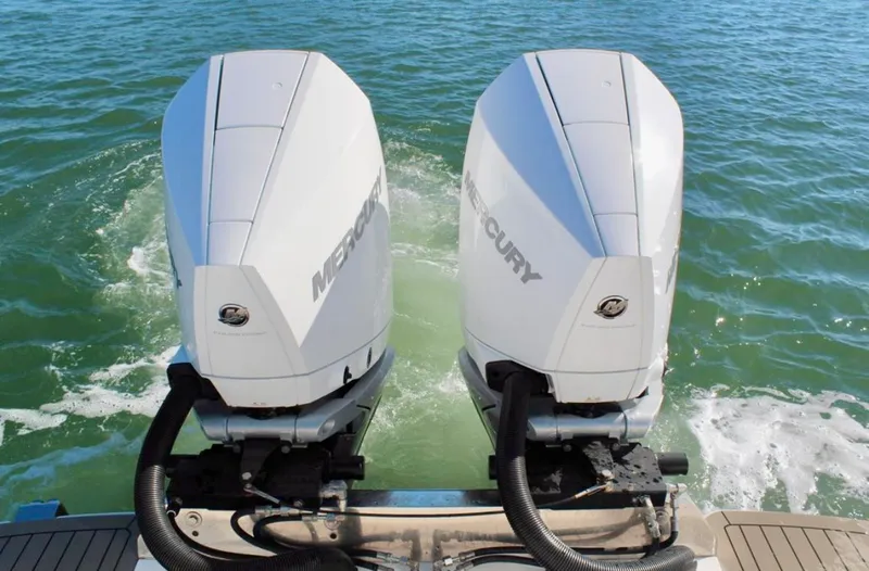 Slide: The Image of Scout 330 LXF 2021 - 32