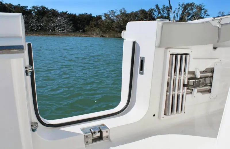 Slide: The Image of Scout 330 LXF 2021 - 35