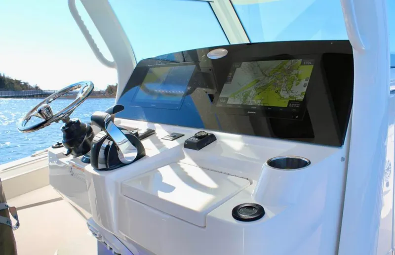 Slide: The Image of Scout 330 LXF 2021 - 48