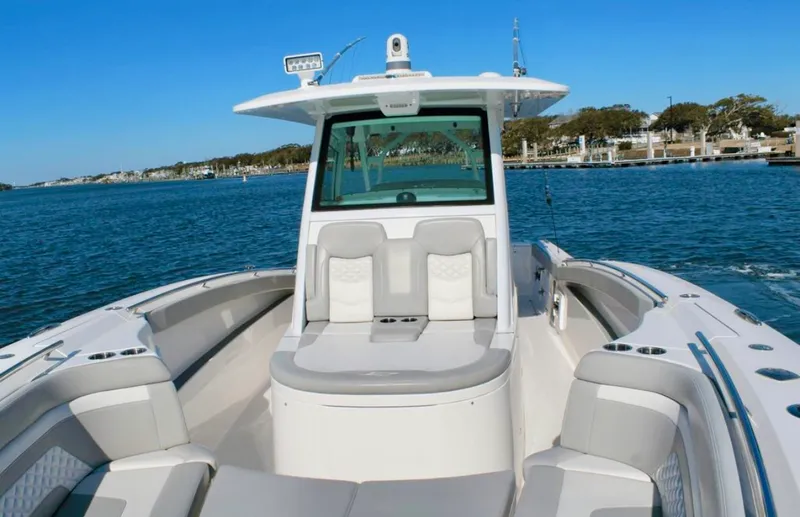 Slide: The Image of Scout 330 LXF 2021 - 6