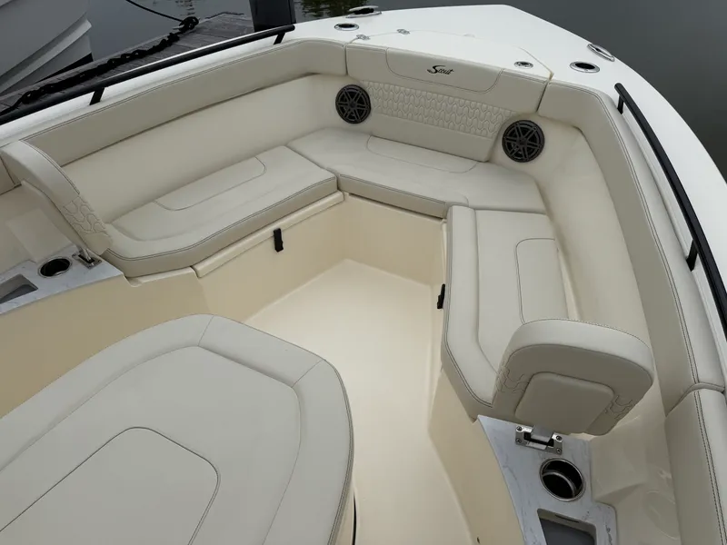Slide: The Image of Scout 240 XSF 2026 - 23