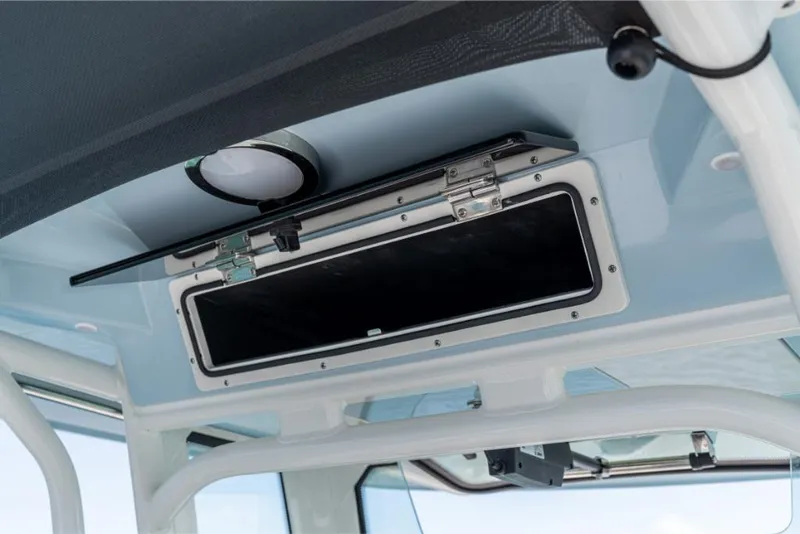 Slide: The Image of Boston Whaler 280 Dauntless 2025 - 27