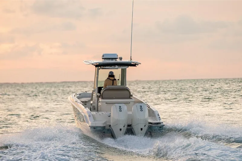 Slide: The Image of Boston Whaler 280 Dauntless 2025 - 56