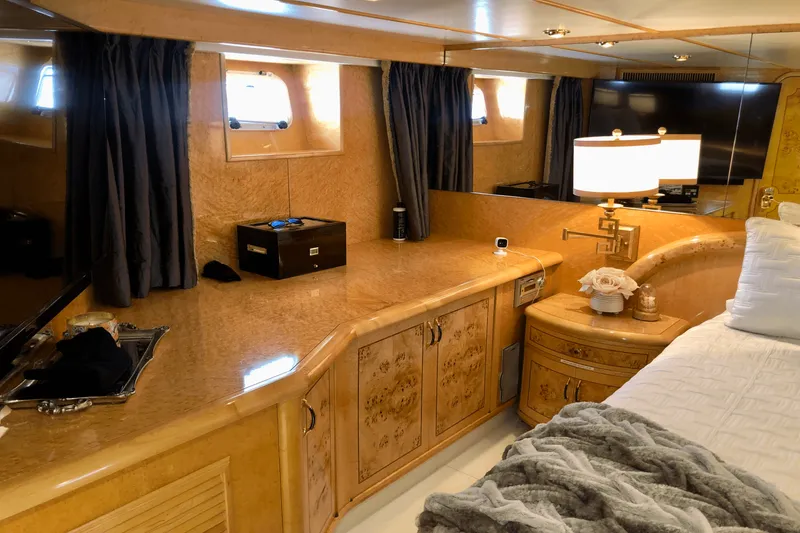 Slide: The Image of Tarrab 60 FLY 2001 - 24