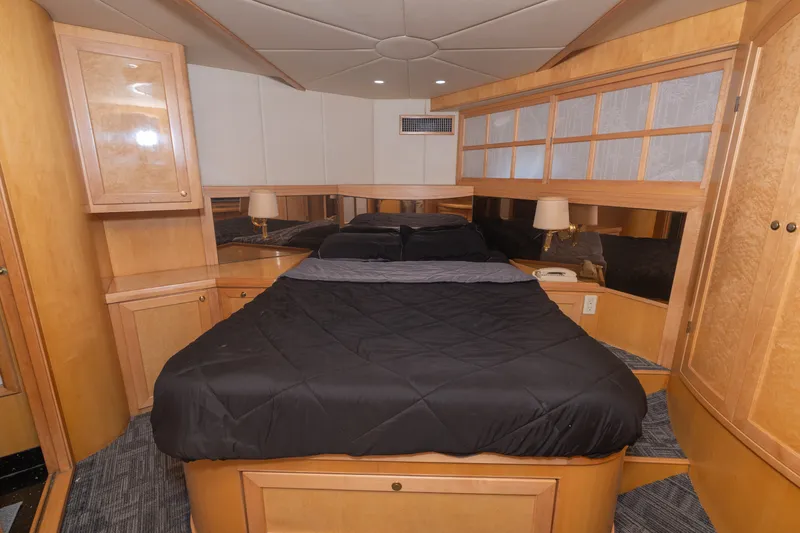 Slide: The Image of McKinna 57 Pilothouse 2002 - 29