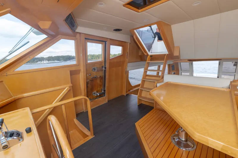 Slide: The Image of McKinna 57 Pilothouse 2002 - 24