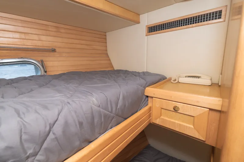 Slide: The Image of McKinna 57 Pilothouse 2002 - 41