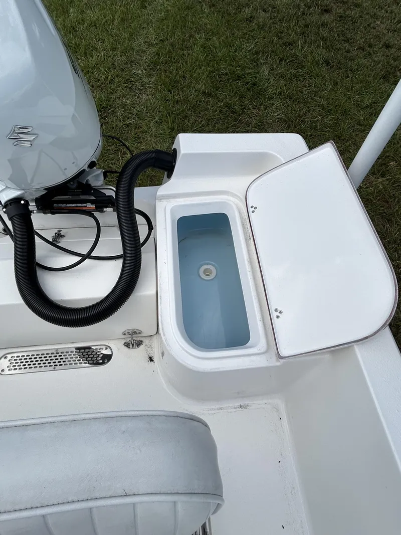Slide: The Image of Salty Boats 1701CC Palmetto Bay 2026 - 32