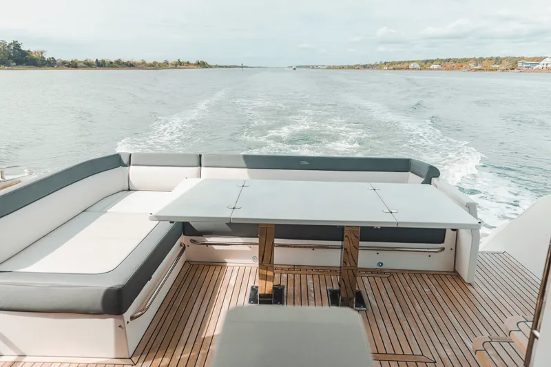 Slide: The Image of Galeon 550 FLY 2021 - 19