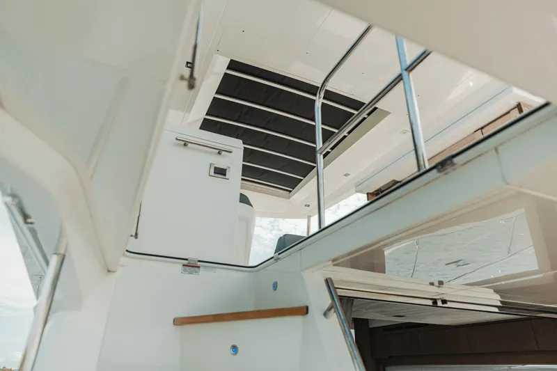 Slide: The Image of Galeon 550 FLY 2021 - 22