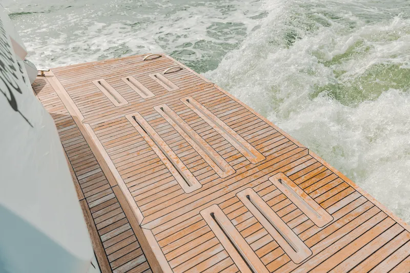 Slide: The Image of Galeon 550 FLY 2021 - 24