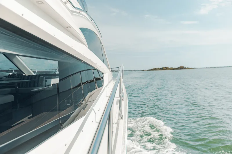 Slide: The Image of Galeon 550 FLY 2021 - 27