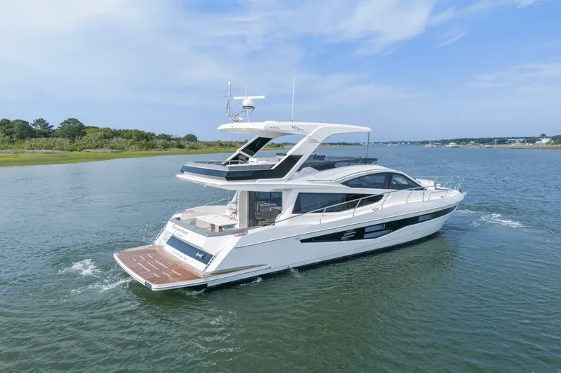 Slide: The Image of Galeon 550 FLY 2021 - 3