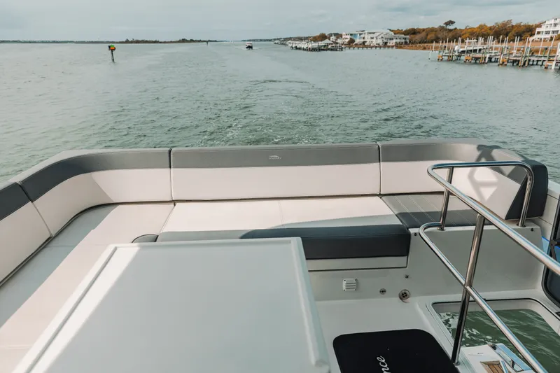 Slide: The Image of Galeon 550 FLY 2021 - 31