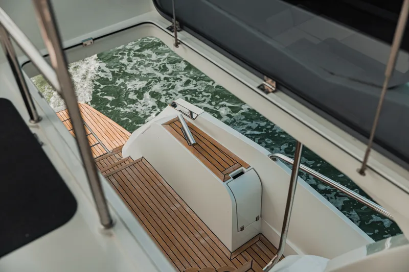 Slide: The Image of Galeon 550 FLY 2021 - 37