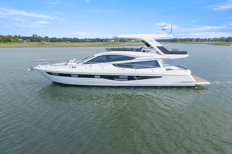 Slide: The Image of Galeon 550 FLY 2021 - 4