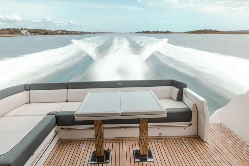 Slide: The Image of Galeon 550 FLY 2021 - 45