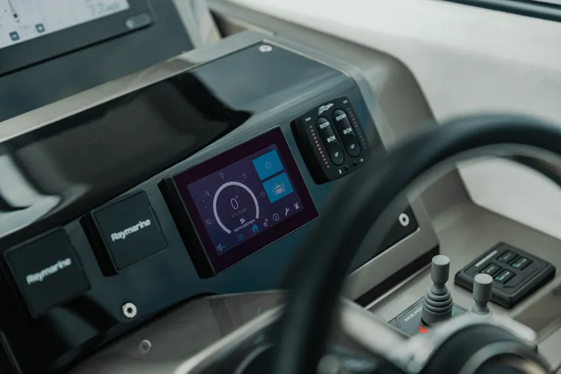 Slide: The Image of Galeon 550 FLY 2021 - 48